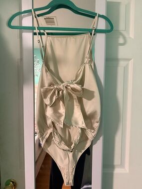 Abercrombie & Fitch Satin Bow Front Bodysuit in Champagne
